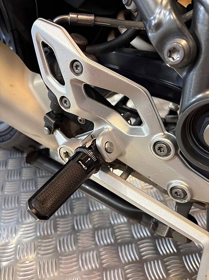 BMW R1200R 14 of 14