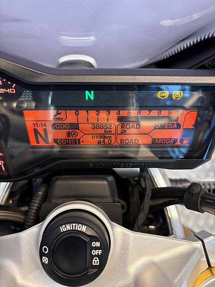 BMW R1200R 13 of 14