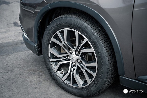 Mitsubishi Outlander 8 of 8