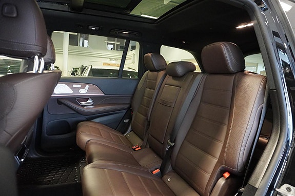 Mercedes-Benz GLS400 d 29 of 30