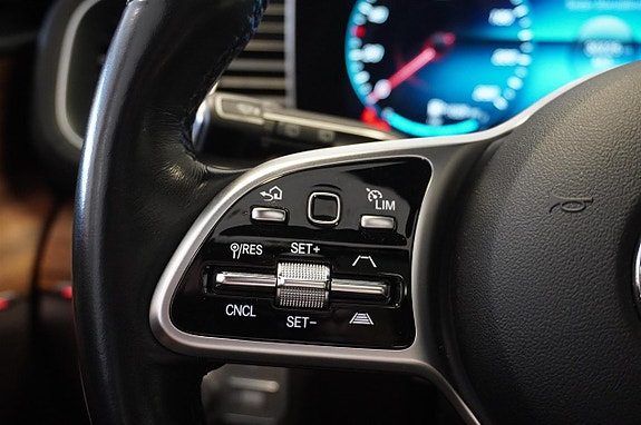 Mercedes-Benz GLS400 d 24 of 30