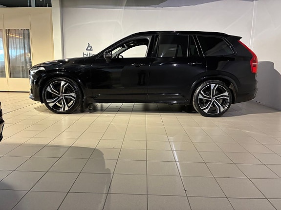 Volvo XC90 2 of 5