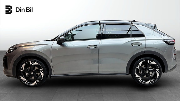 Volkswagen T-Roc 2 of 5