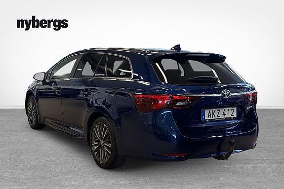 Toyota Avensis 3 of 5