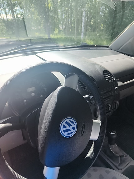 Volkswagen New Beetle 3 of 4
