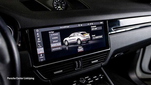 Porsche Cayenne 15 of 24