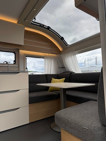 Adria Adora 572 UT 5 of 22