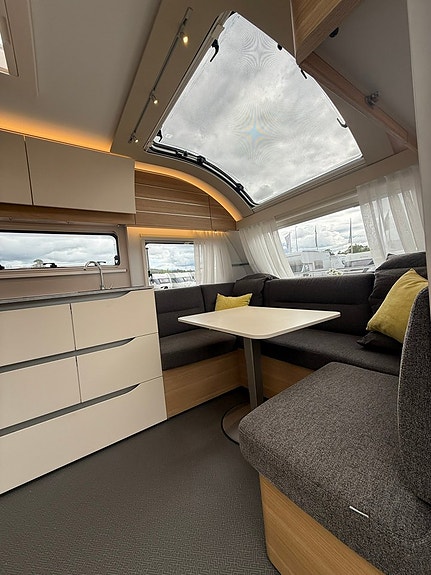 Adria Adora 572 UT 6 of 22