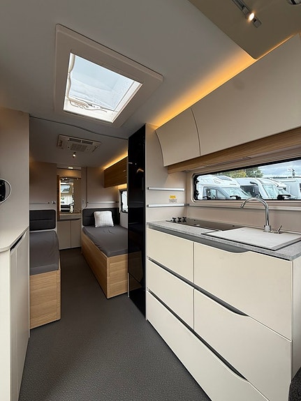 Adria Adora 572 UT 10 of 22