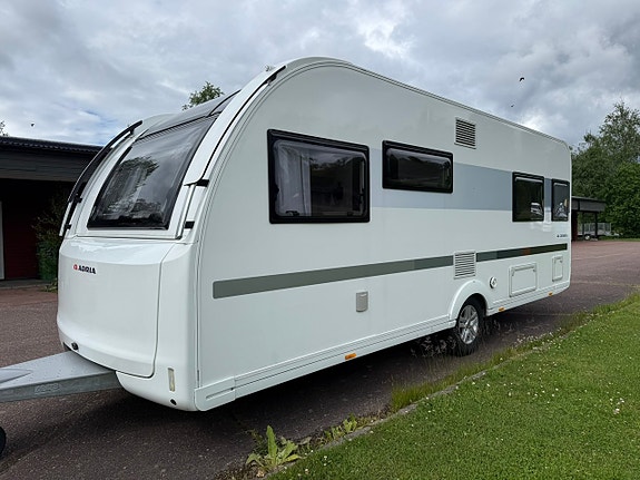 Adria Adora 572 UT 3 of 22