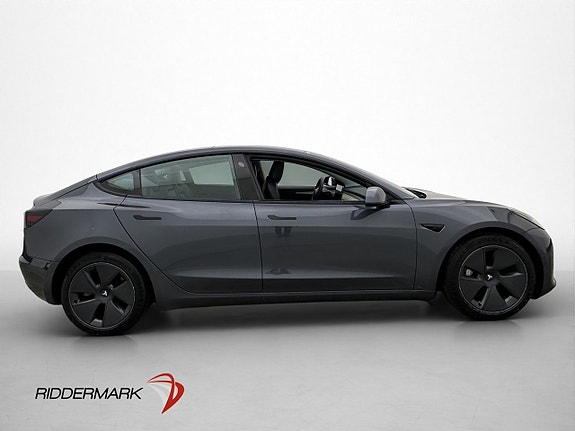 Tesla Model 3 9 of 30