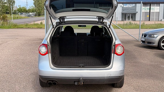 Volkswagen Passat 24 of 26