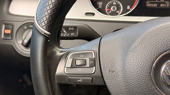 Volkswagen Passat 15 of 26