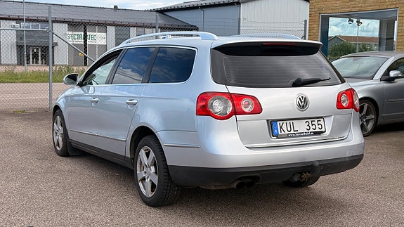 Volkswagen Passat 6 of 26