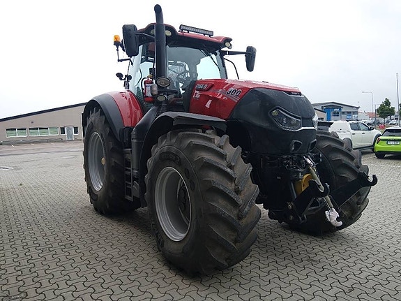Case IH Optum 300CVX 6 of 10