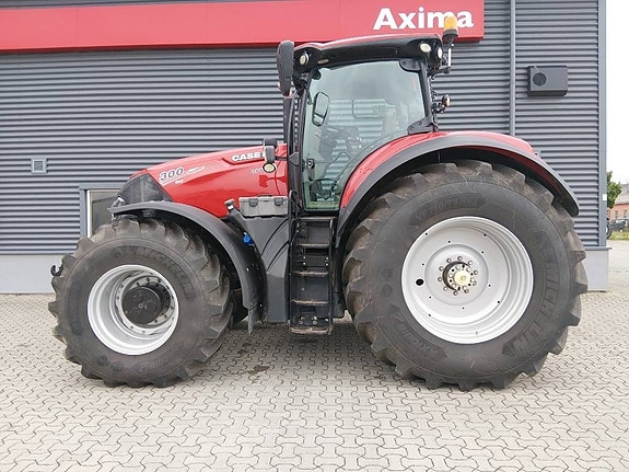 Case IH Optum 300CVX 3 of 10