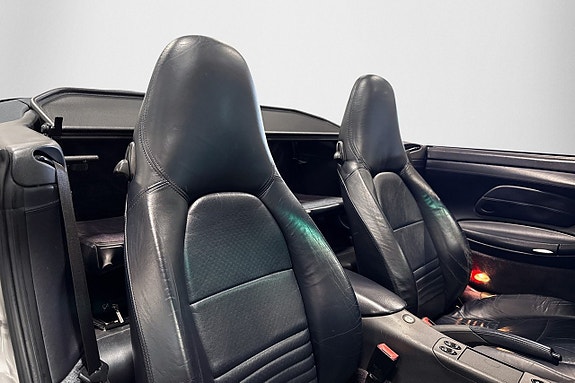 Porsche 911 19 of 30