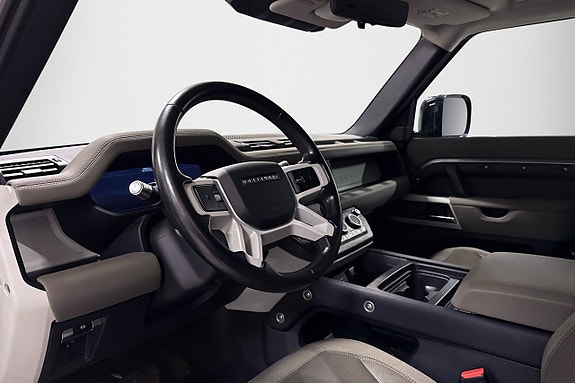 Land Rover Defender 110 8 of 30