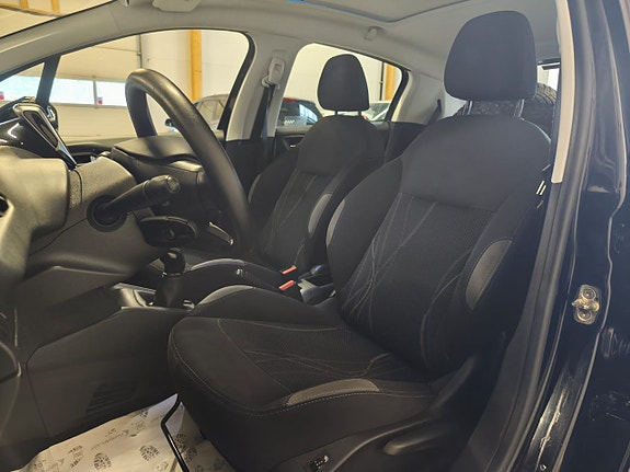 Peugeot 208 9 of 17