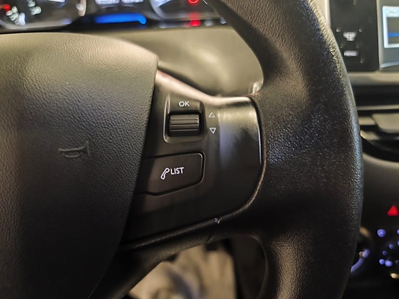 Peugeot 208 12 of 17