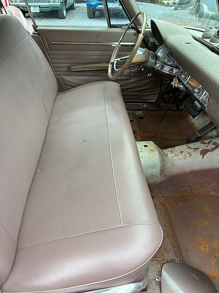 Chrysler Town & Country 18 of 29