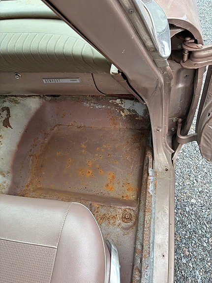 Chrysler Town & Country 16 of 29