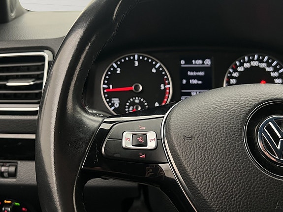 Volkswagen Amarok 18 of 30