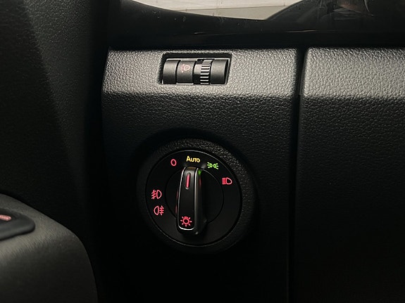 Volkswagen Amarok 14 of 30