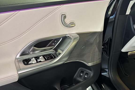 Mercedes-Benz GLC400 13 of 17