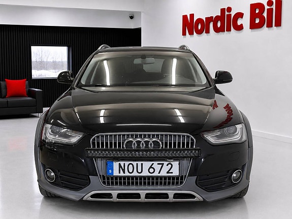 Audi A4 allroad 2 of 5