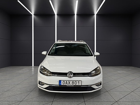 Volkswagen Golf VII 8 of 30