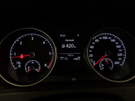 Volkswagen Golf VII 23 of 30