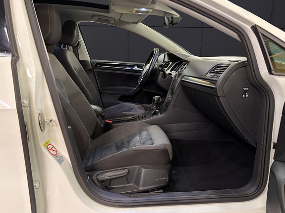 Volkswagen Golf VII 19 of 30