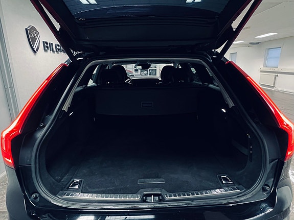 Volvo V90 Cross Country 27 of 27