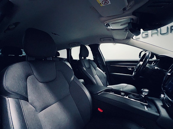 Volvo V90 Cross Country 10 of 27