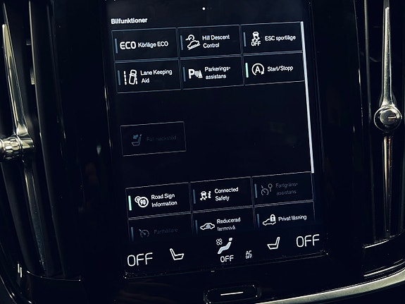 Volvo V90 Cross Country 23 of 27