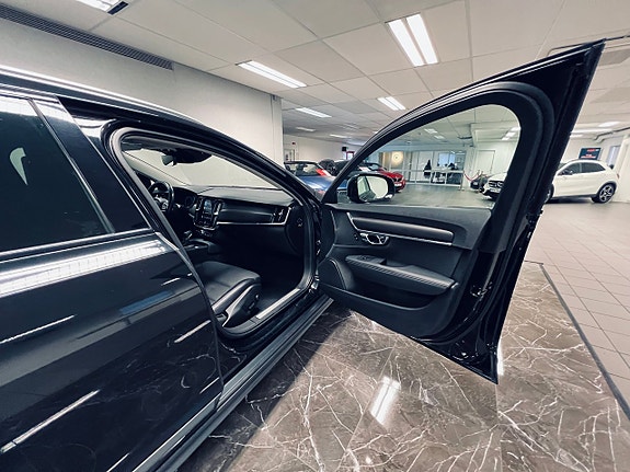 Volvo V90 Cross Country 14 of 27