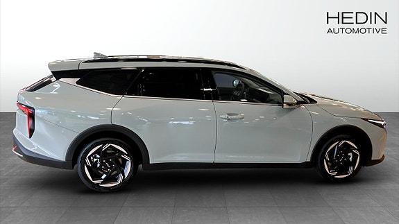 Kia K4 6 of 13