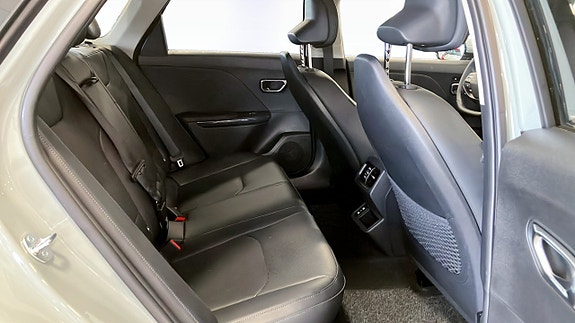 Kia K4 5 of 5