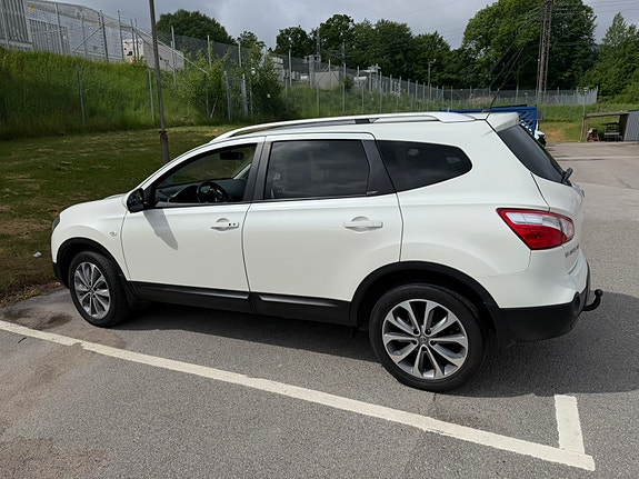Nissan Qashqai+2 2 of 5