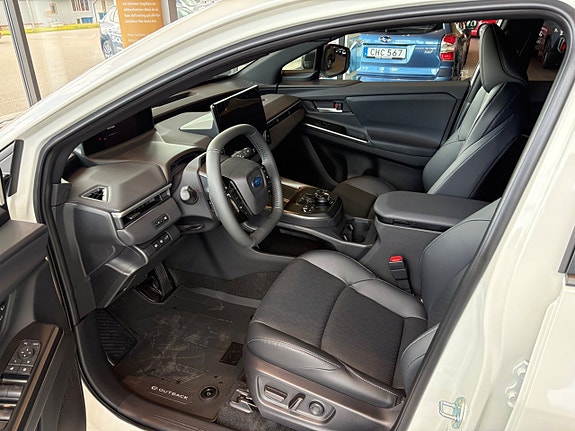 Subaru E-Outback 4 of 5