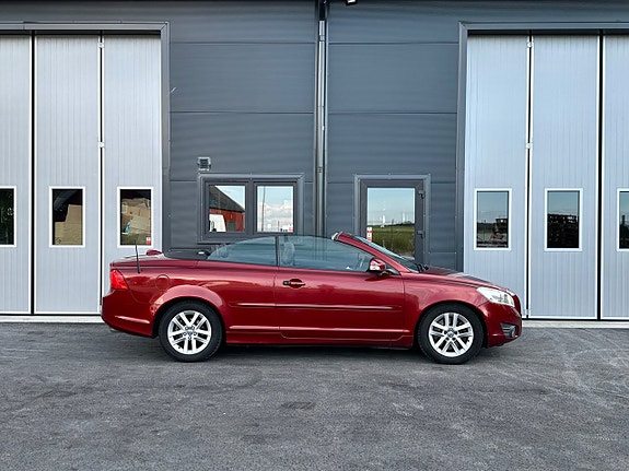 Volvo C70 3 of 5