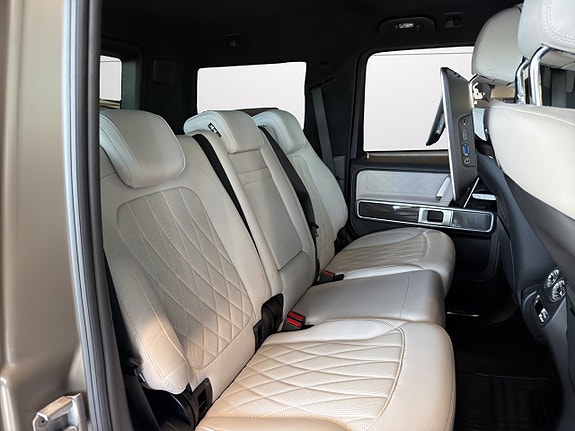 Mercedes-Benz G63 15 of 28