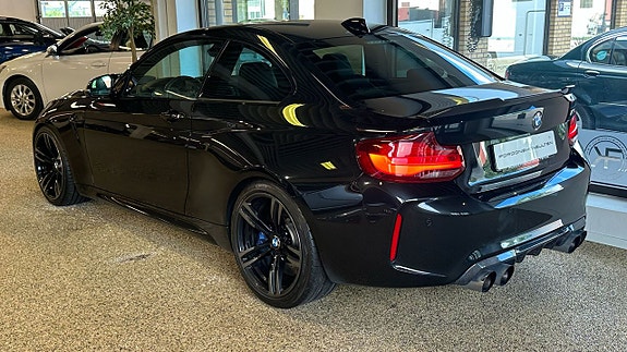 BMW M2 8 of 8
