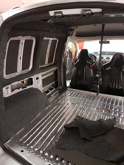 Volkswagen Caddy 13 of 15