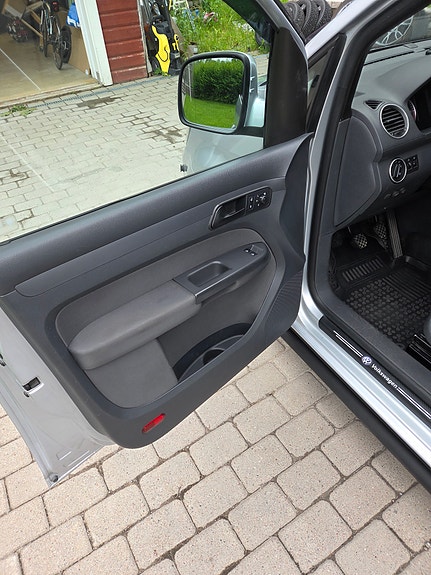 Volkswagen Caddy 8 of 15