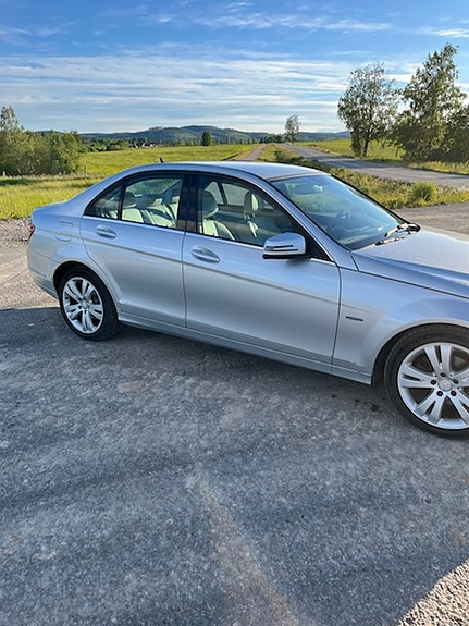 Mercedes-Benz C180 5 of 5