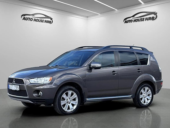 Mitsubishi Outlander 2 of 23