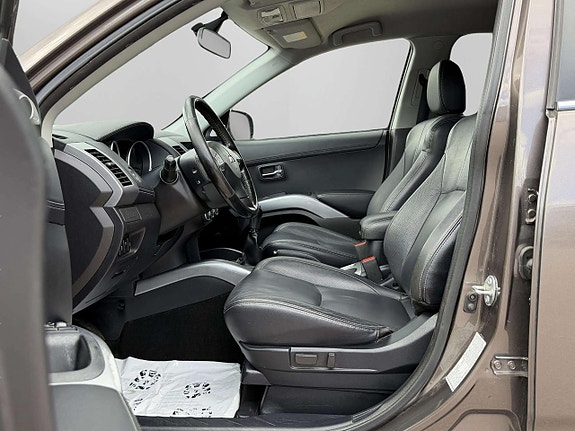 Mitsubishi Outlander 13 of 23