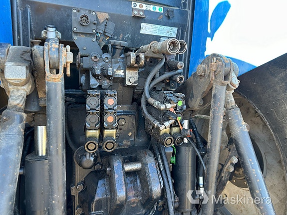 Traktor New Holland T7050 25 of 27